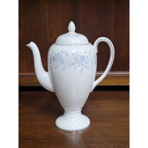 Wedgwood Belle Fleur 4 Cup Coffee Pot‎ with Lid
